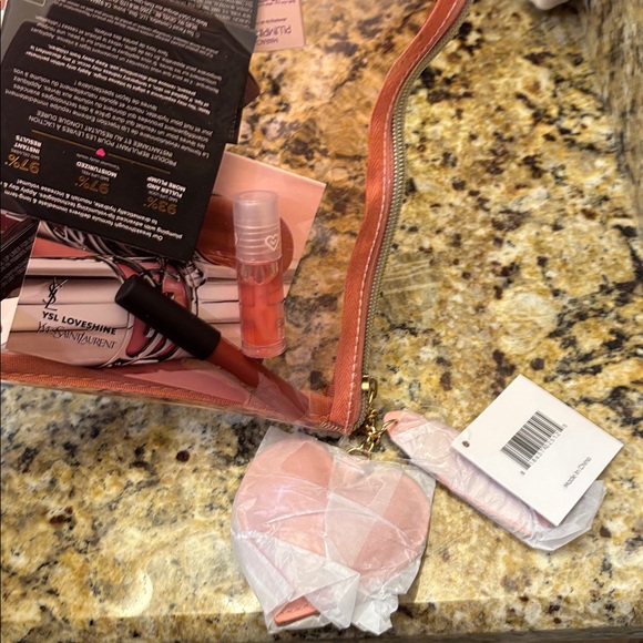 New Assorted lip Cosmetics - Picture 5 of 7